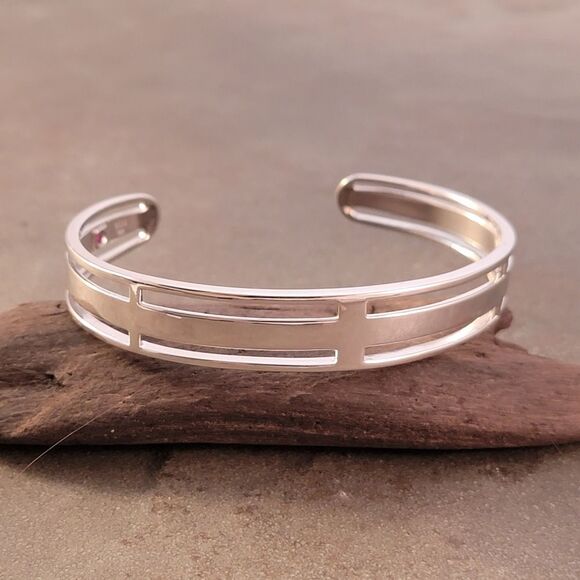 New ELLE Sterling Silver Contemporary Openwork Architectural Cuff Bracelet - Picture 4 of 9